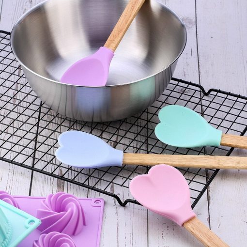 641683 5howl6 Heart-Shaped Silicone Stirring Spoon with Wooden Handle