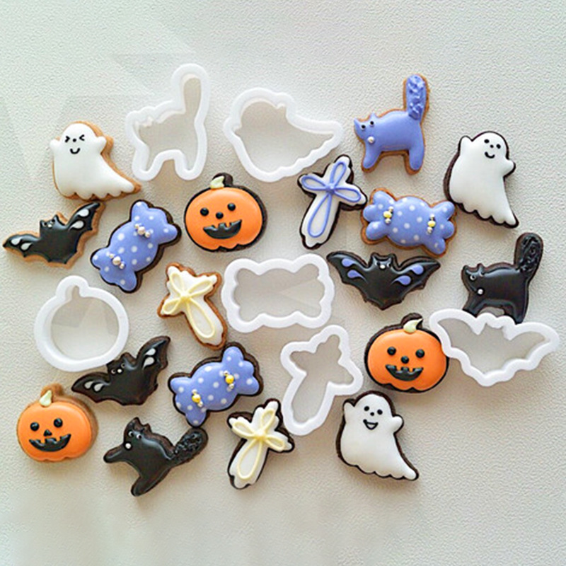 Cartoon Mini Plastic Cookie Cutter Set