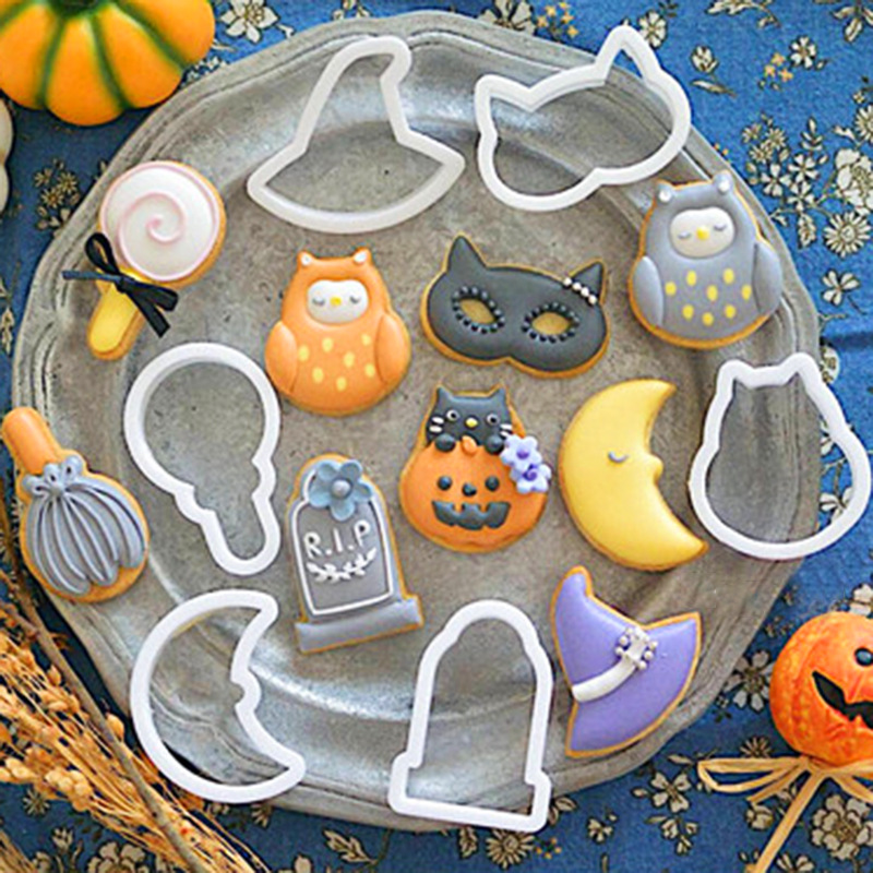 Cartoon Mini Plastic Cookie Cutter Set