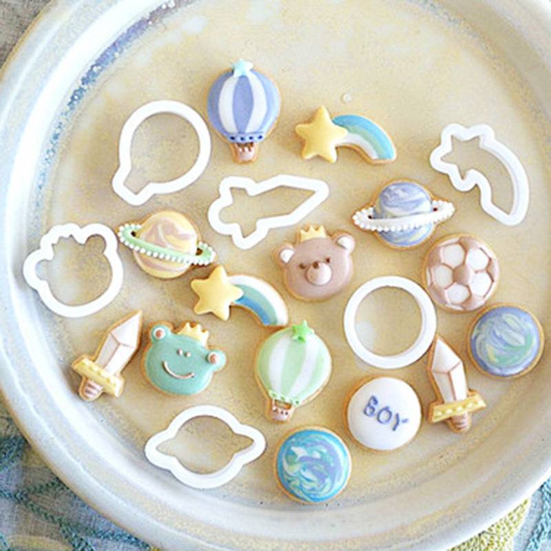 Cartoon Mini Plastic Cookie Cutter Set