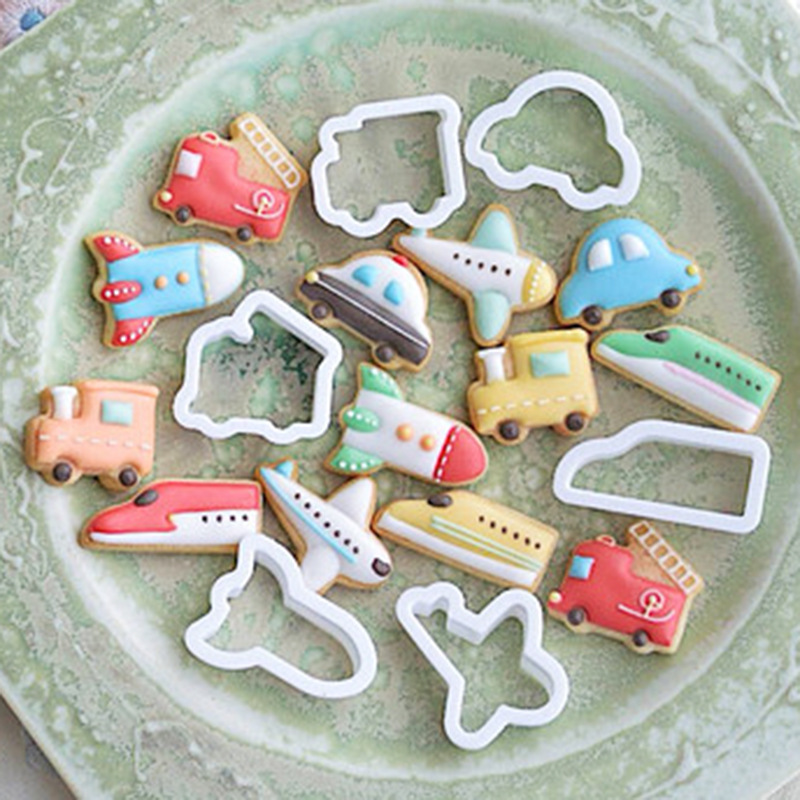 Cartoon Mini Plastic Cookie Cutter Set