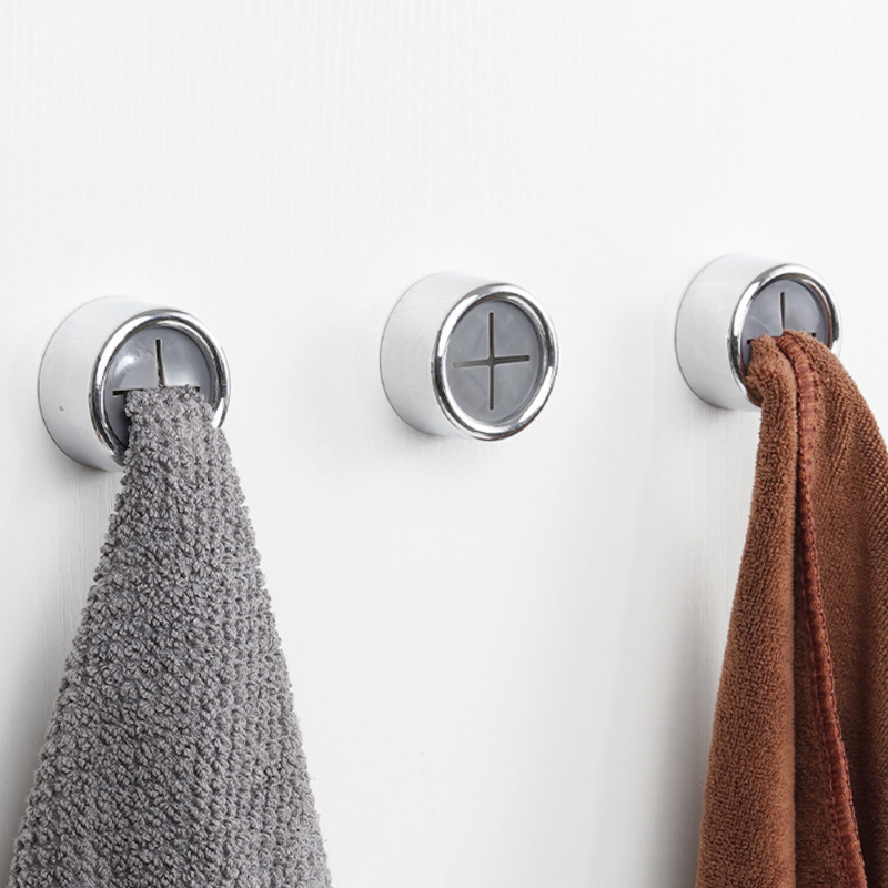 Towel Plug Holder