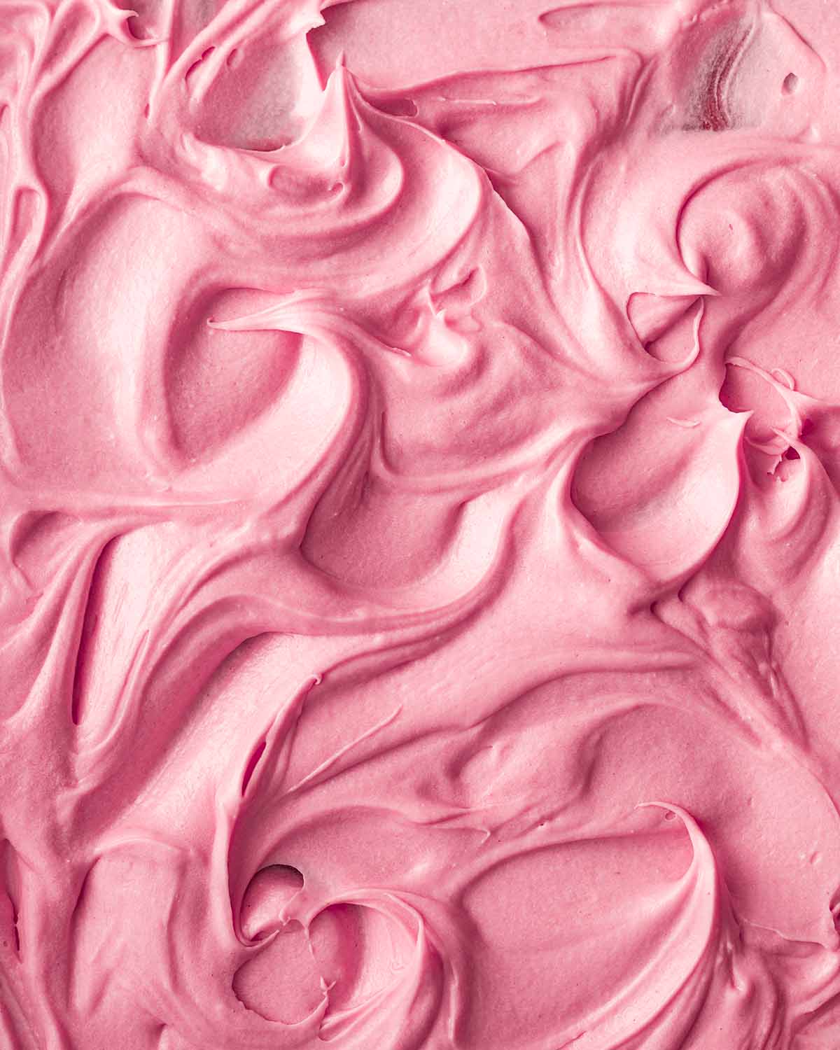 5 Essential Cake Frosting Recipes for Every Baker